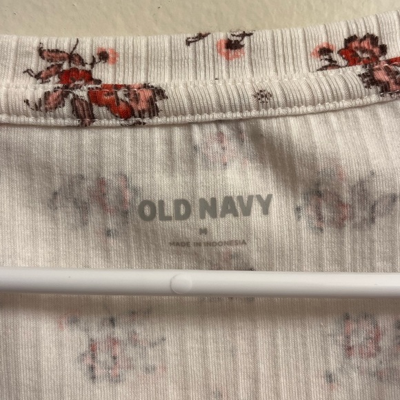 Old Navy White Floral Long Sleeve Top - Picture 2 of 5
